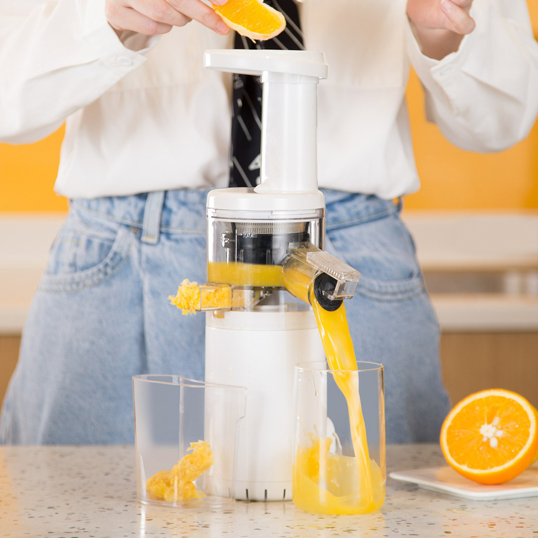 破壁机榨橙汁要加水吗_榨汁机榨果汁要加水吗_原汁机榨橙汁要加水吗